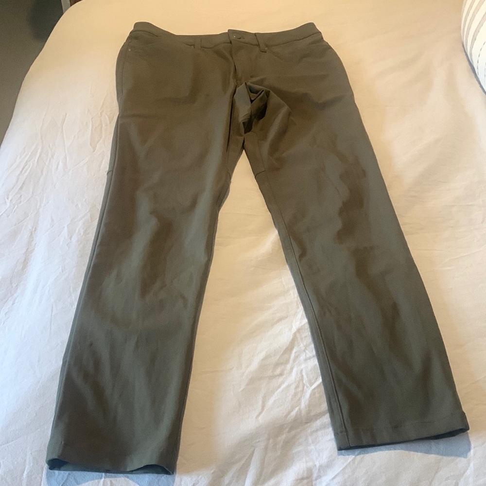 Lulu lemon ABC slim fit pants, 31 waist 32 length. Warn once